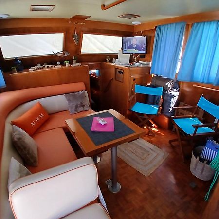 Bateau Atypique Yacht La Rochelle Hotel ลาโรแชล ภายนอก รูปภาพ
